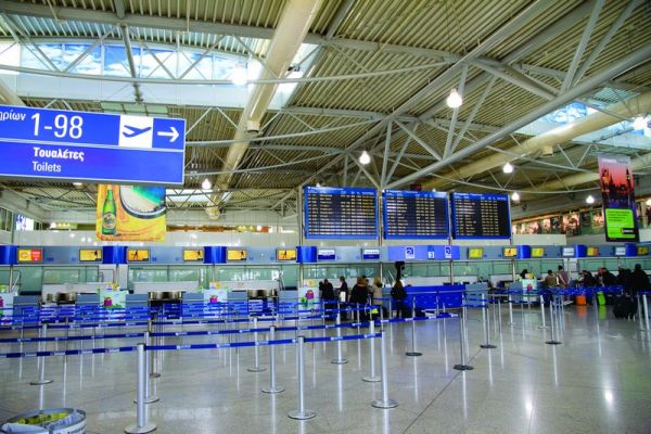 Ποιοι ταξιδιώτες θα μπαίνουν σε καραντίνα και μετά τις 15 Ιουνίου – Τι ανακοίνωσε η ΥΠΑ