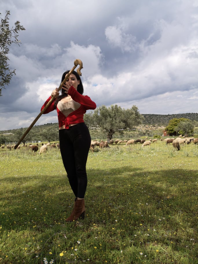 Τι έκανε η υποψήφια δημοτική σύμβουλος Λίνα Καράπα στα βουνά του Αφρατίου?-ΦΩΤΟ