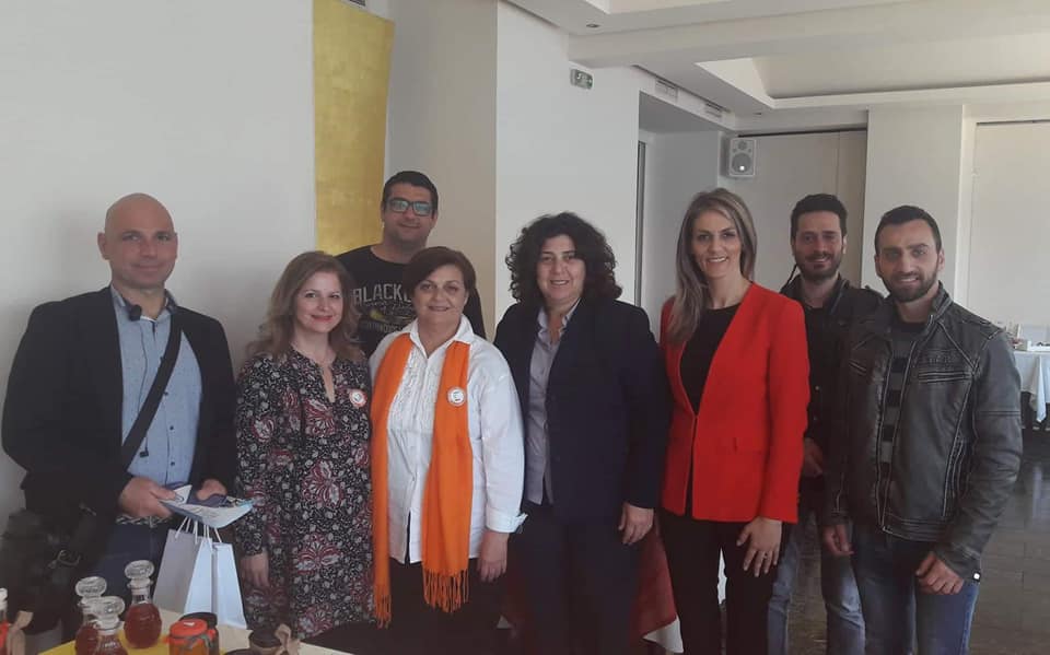 Περιοδεία της Ελένης Μιτζιφίρη στην παραλία της Χαλκίδας