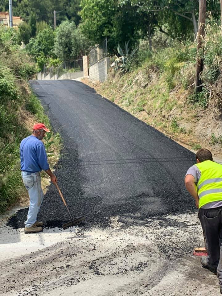 Μπορεί να είναι προεκλογική περίοδος ο αντιδήμαρχος Κύμης όμως συνεχίζει τα έργα