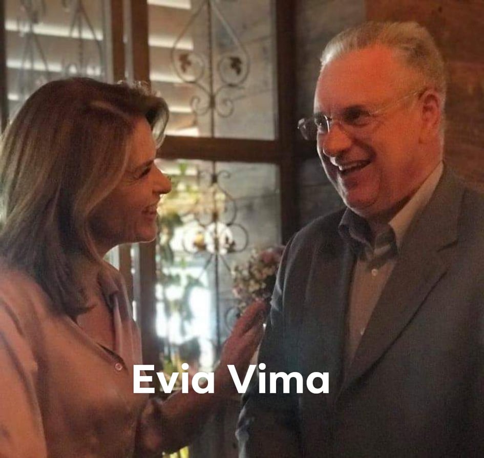 Την Πέγκυ Σταθακοπούλου υποδέχθηκε στη Χαλκίδα, ο Κώστας Μαρκόπουλος-ΦΩΤΟ