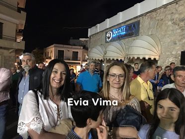 Αλιβέρι-Ο Θανάσης Μπουραντάς ΄΄junior΄΄ και η Σοφία ευχήθηκαν στον παππού τους