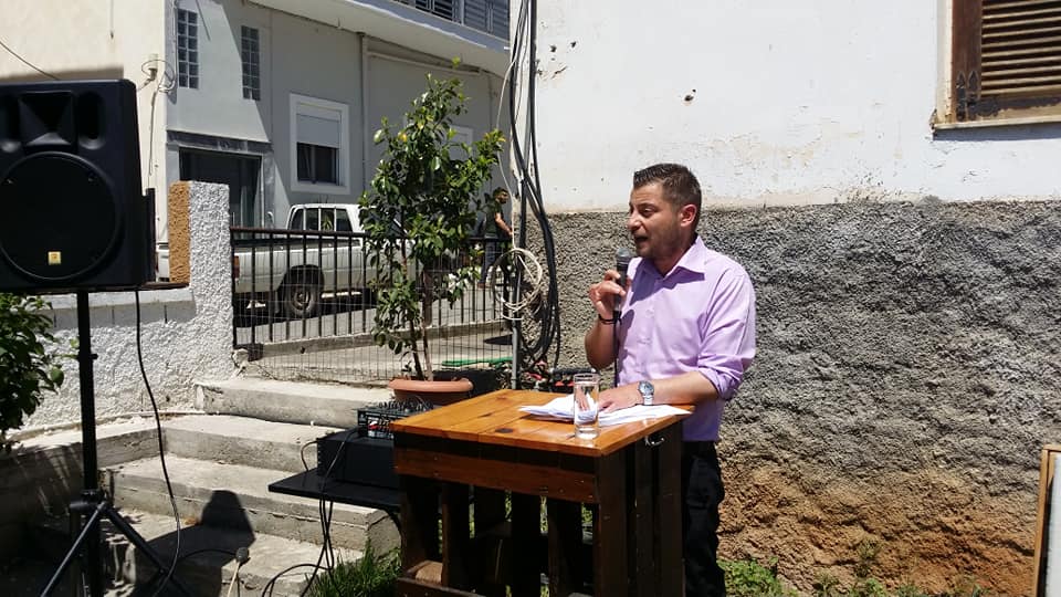 Παρουσιάσε το ψηφοδέλτιό του στο Γυμνό ο Μπάμπης Καραβάς