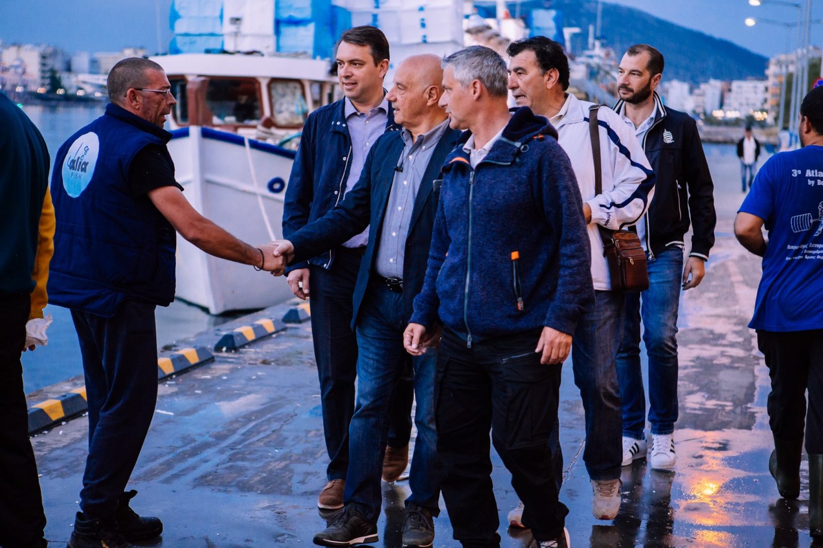 Bασίλης Καθαροσπόρης: Στην ιχθυόσκαλα το πρωί της Τρίτης ο Βασίλης Καθαροσπόρης