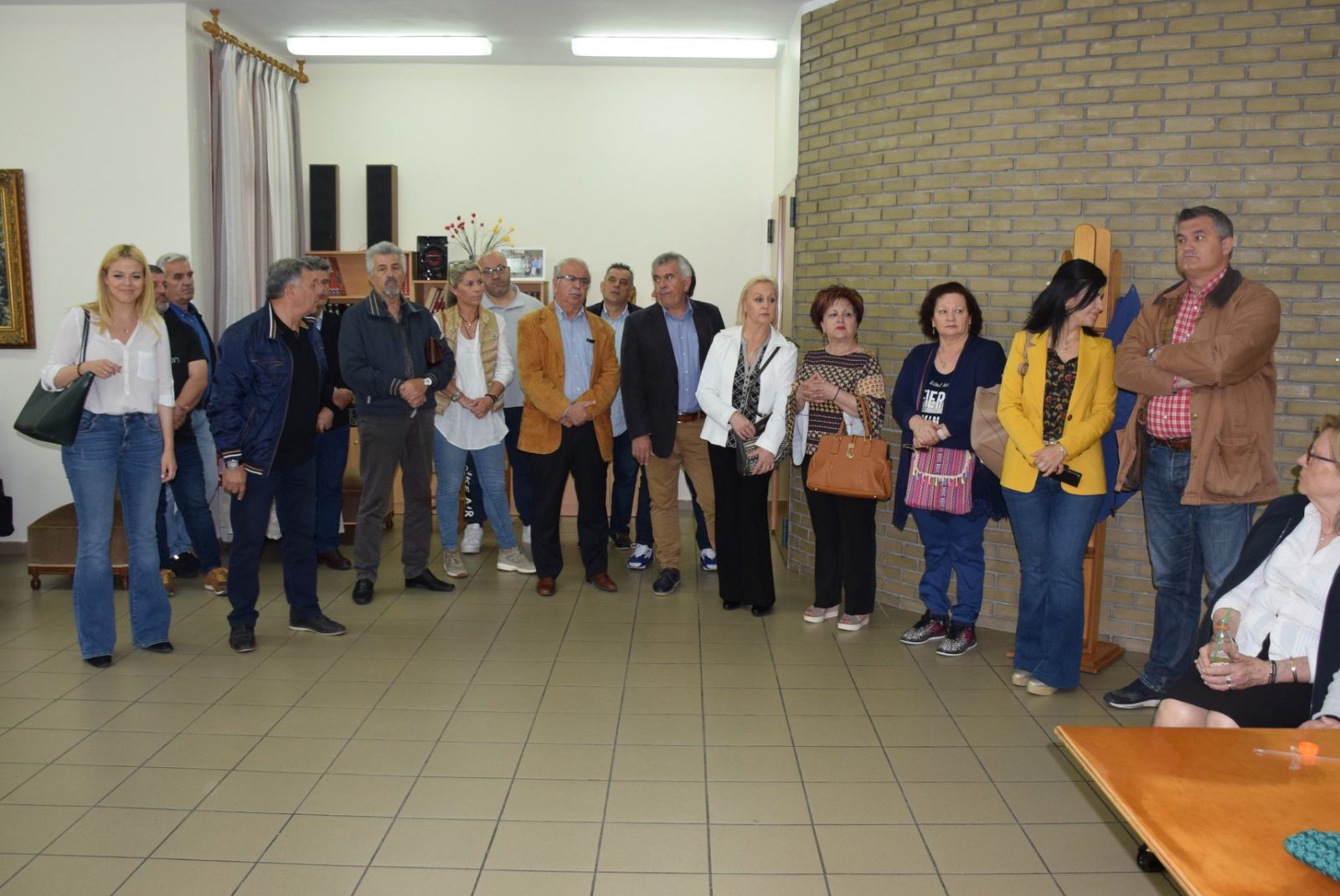 Σε καταστήματα και υπηρεσίες της συνοικίας Κανήθου Χαλκίδας ο Χρήστος Παγώνης-ΦΩΤΟ