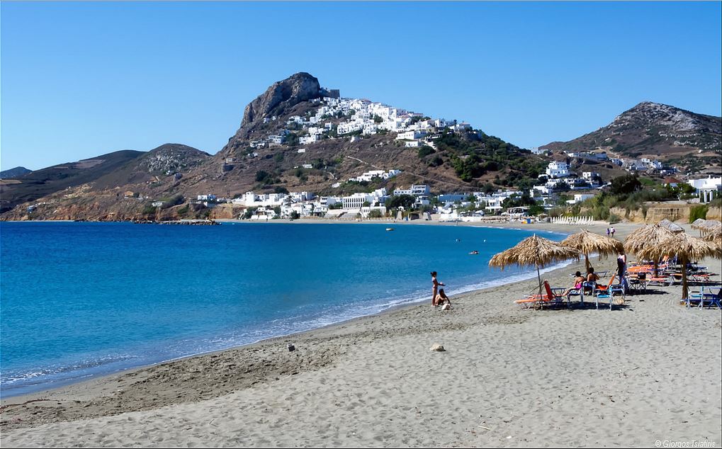 Η Ένωση Επαγγελματιών & Εμπόρων Σκύρου καθάρισε τις παραλίες του νησιού
