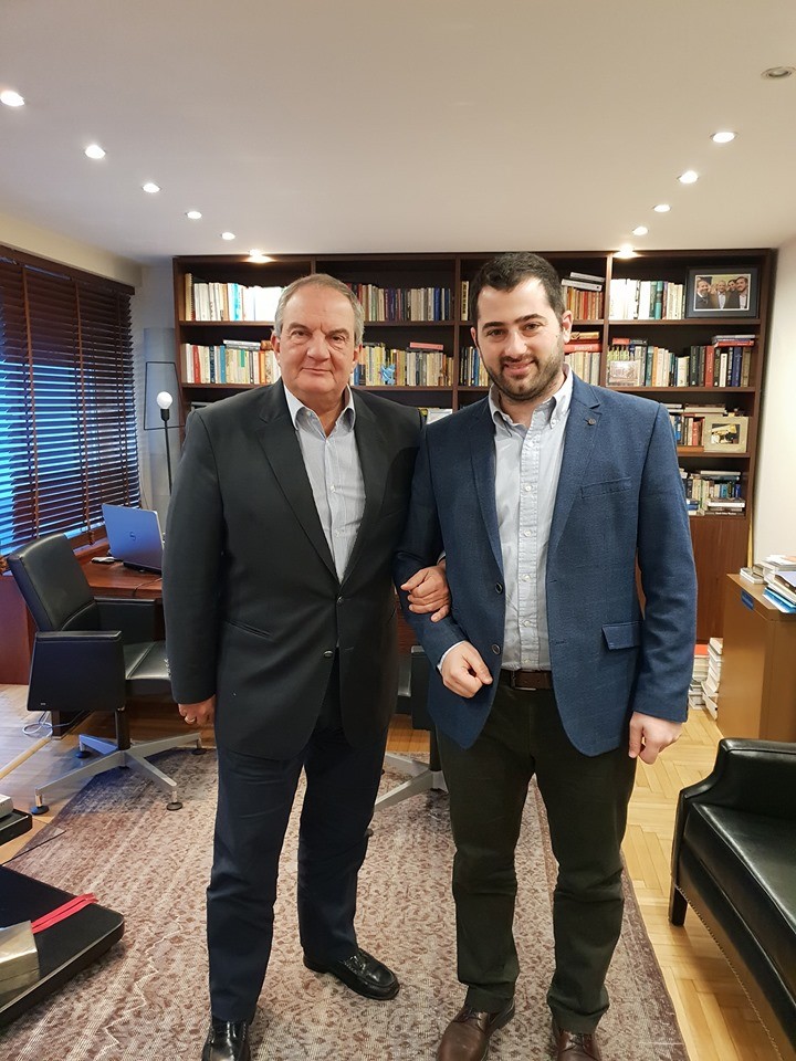 Ο Κώστας Καραμανλής δίπλα στο Φάνη Σπανό
