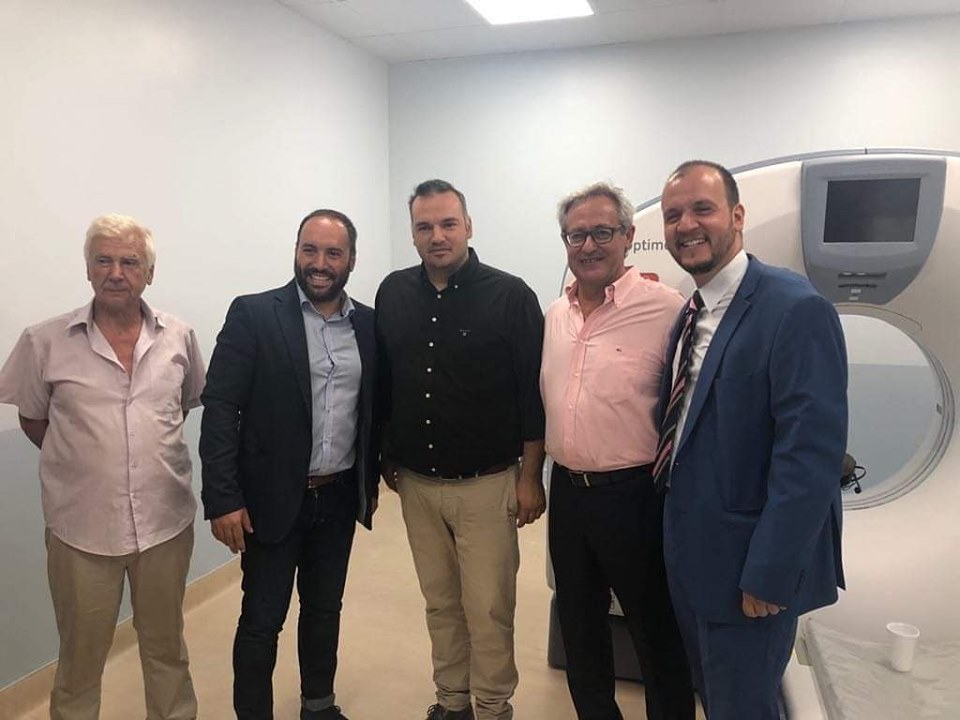 Στα εγκαίνια του αξονικού τομογράφου του νοσοκομείου Καρύστου ο Χατζηγιαννάκης