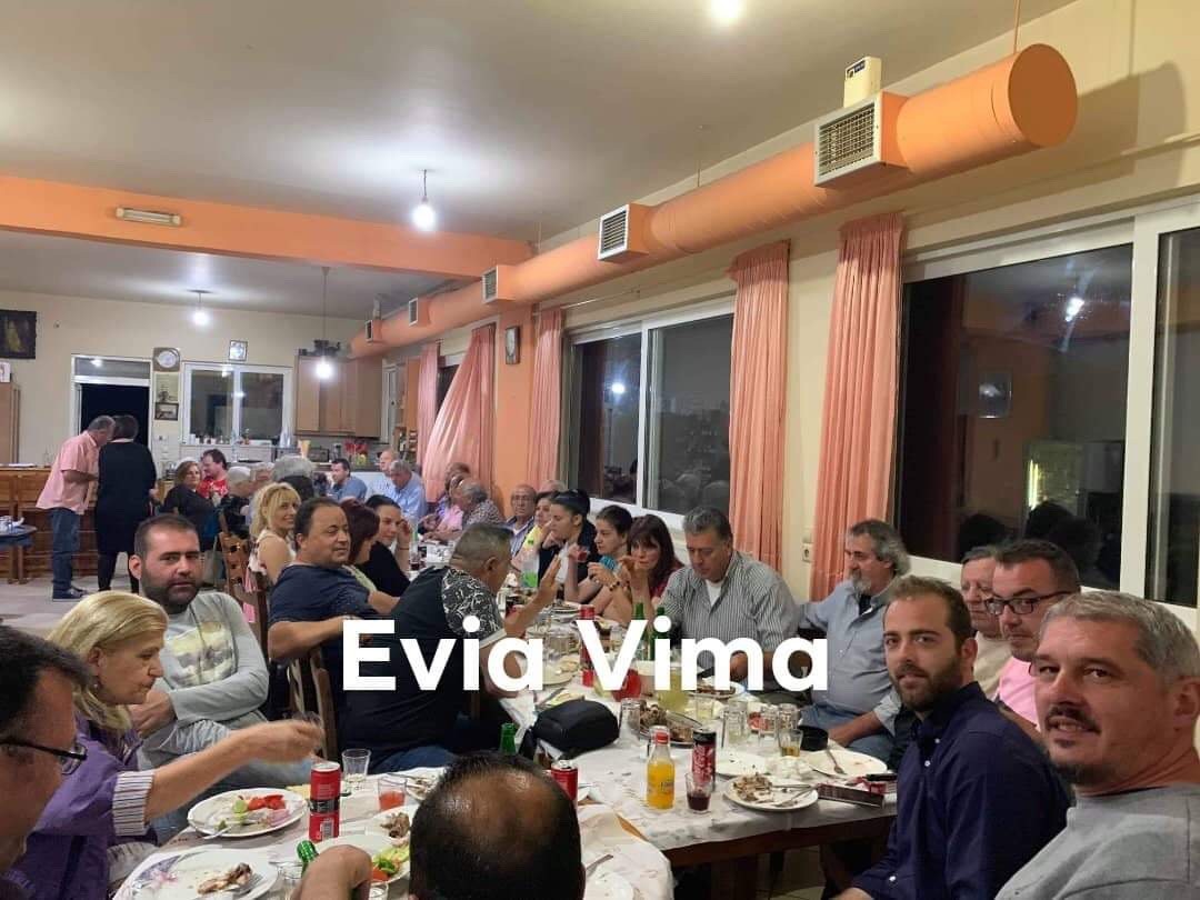 Στο χωριό Ταξιάρχες οι υποψήφιοι της Συμπολιτειας γιορτάζουν τη νίκη-ΦΩΤΟ