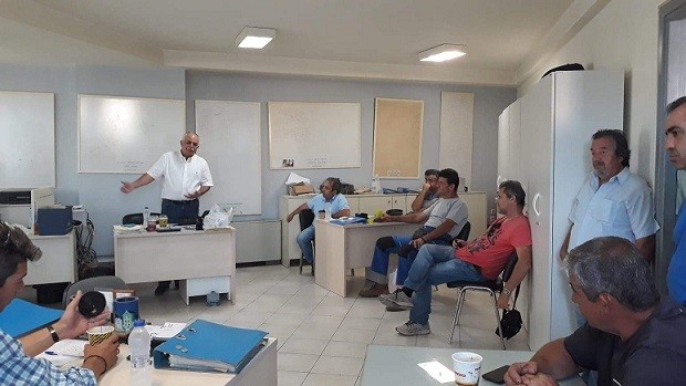 Συνάντηση Πρατσόλη με  εργαζομένους στο εργοτάξιο της ΔΕΥΑΧ