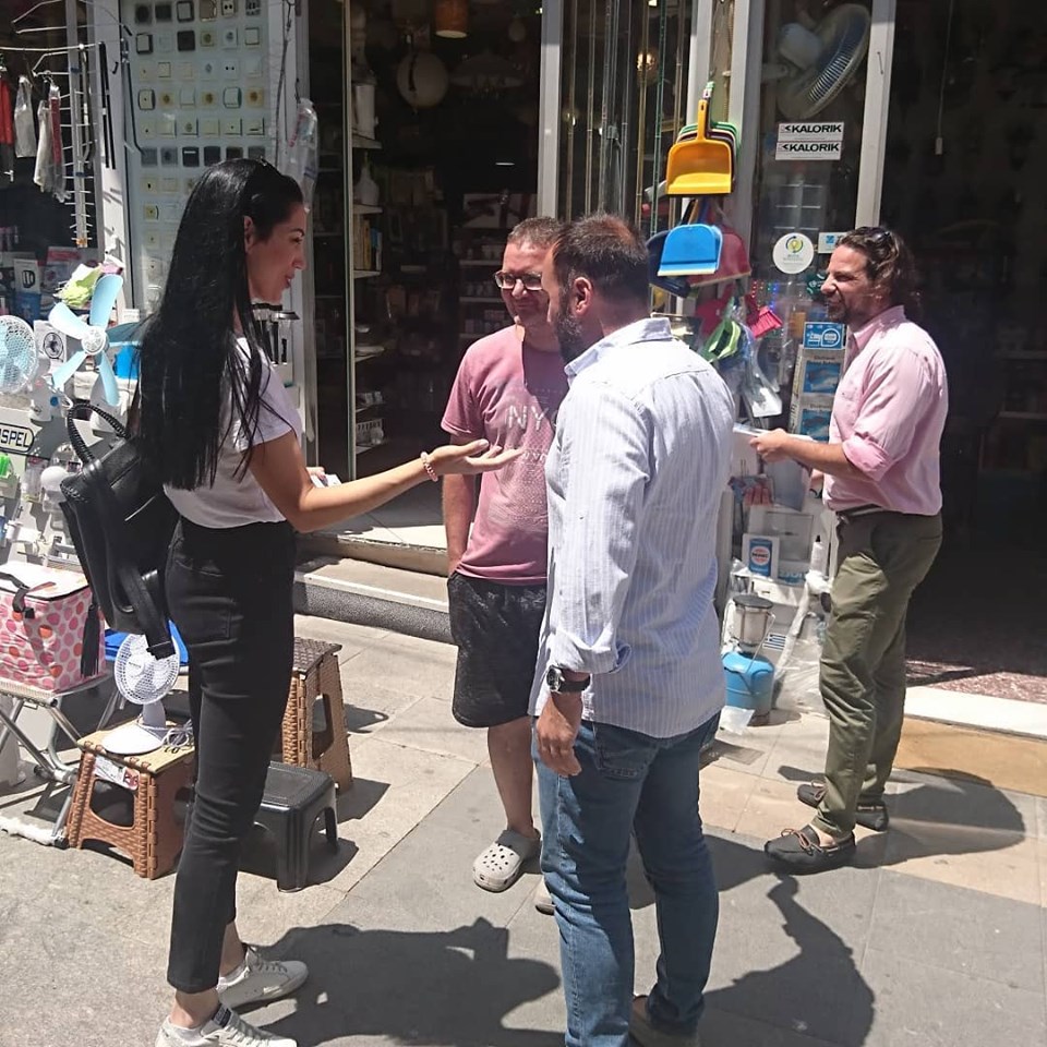 Στα μαγαζιά της Χαλκίδας περιόδευσε ο Μίλτος Χατζηγιαννάκης