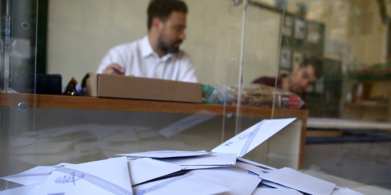 Τα 20 κόμματα και οι 4 συνασπισμοί κομμάτων που κατεβαίνουν στις βουλευτικές εκλογές 2019