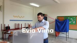 Στο 21ο ολοήμερο δημοτικό σχολείο Κανήθου ψήφισε ο Φάνης Σπανός-ΒΙΝΤΕΟ