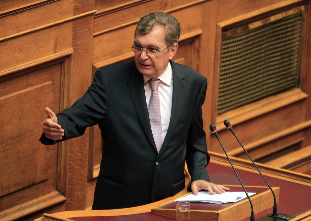 Κρεμαστινός: Να βάλουν νερό στο κρασί τους Γεννηματά και Βενιζέλος