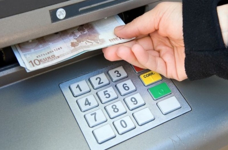 Ποιοι θα δουν σήμερα 534 ευρώ στους λογαριασμούς τους