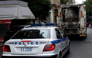 Τραγωδία στο Χαϊδάρι: Απορριματοφόρο παρέσυρε και σκότωσε νεαρή γυναίκα