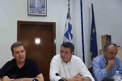 Στη Χαλκιδική ο Χρυσοχοΐδης-Σύσκεψη στο δημαρχείο Νέας Προποντίδας