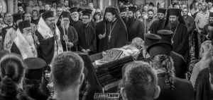 Σε λαϊκό προσκύνημα το σκήνωμα του μακαριστού Μητροπολίτη Νικόλαου στη Λαμία