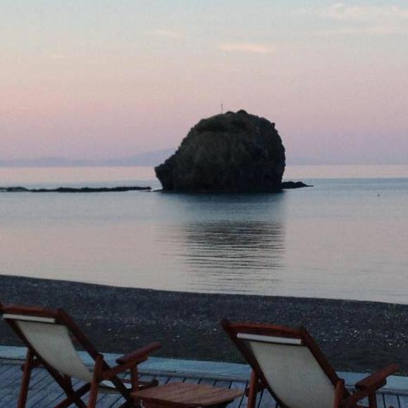Μαντούδι-Υπέροχο δειλινό στην παραλία Αμίτσα και Κυμάσι-ΒΙΝΤΕΟ