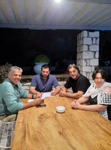 Συνάντηση Νίκου Μαυρίκου με το Φάνη Σπανό στη Σκύρο