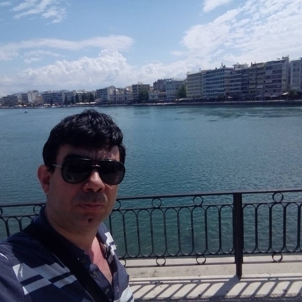 Στη Χαλκίδα ο ΄΄γαλάζιος΄΄ καφετζής της Πειραιώς