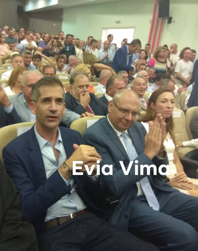 Ο Γενικός Γρ. του Υπ. Εσωτερικών Αθανάσιος Μπαλέρμπας, στην ορκωμοσία του Φάνη Σπανού