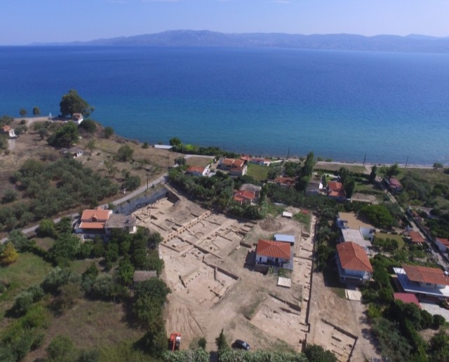 Ενημέρωση στην Αμάρυνθο  για το ανασκαφικό έργο