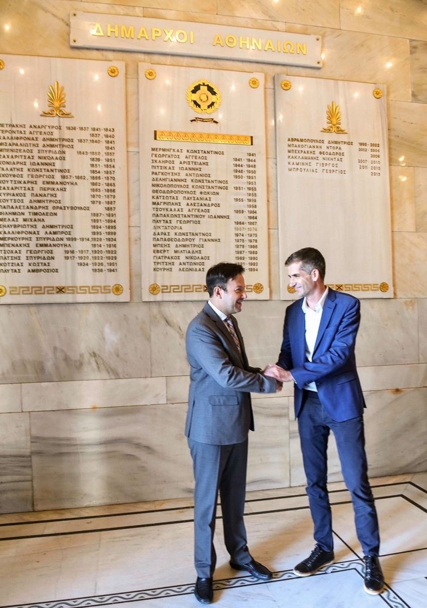 Παρέλαβε το Δήμο Αθηναίων ο Κώστας  Μπακογιάννης