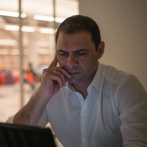 Ιωάννης Μανώλης: “Ουσιαστικής και συμβολικής αξίας η μείωση του ΦΠΑ για τα κράνη”