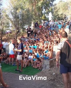 Αποχαιρέτησαν όλοι μαζί την κολυμβητική σεζόν με μία ευχή : “Του χρόνου να έχει ξεκινήσει το κολυμβητήριο στο Αλιβέρι”