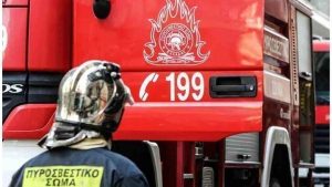 Φωτιά στην Πειραιώς -Διακοπή της κυκλοφορίας