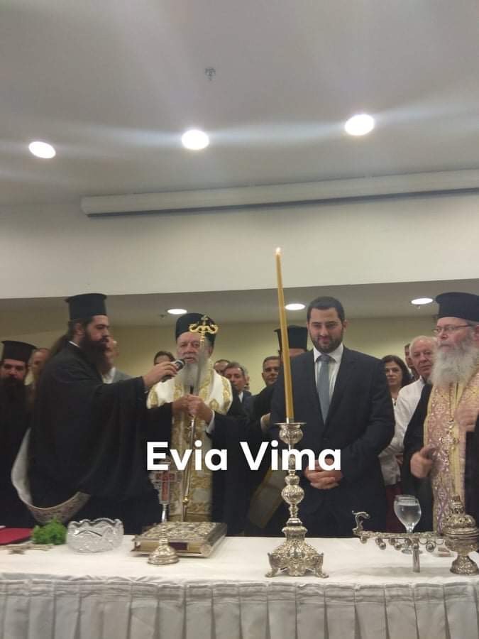 Ξεκίνησε η ορκωμοσία του Φάνη Σπανού – Βίντεο