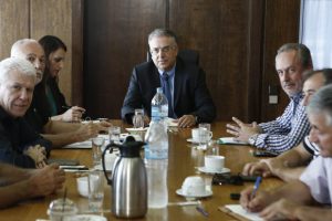 Θεοδωρικάκος για Δημόσιο: «έχει πάει περίπατο το 1 προς 5»