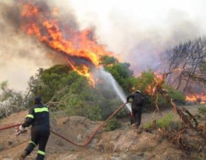 Κρήτη-Φωτιά στο Ρέθυμνο-Πνέουν ισχυροί βοριάδες