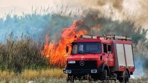 Υπό έλεγχο η φωτιά στους Τσακαίους του δήμου Καρύστου