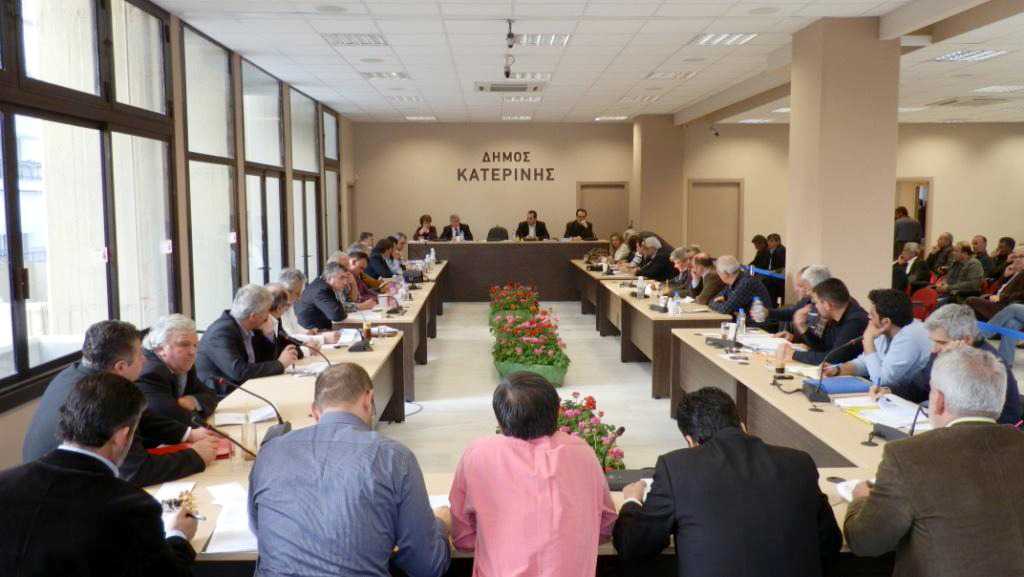 Δημοτικές παρατάξεις: Τι ισχύει για διαγραφές, ανεξαρτητοποιήσεις, συμπράξεις