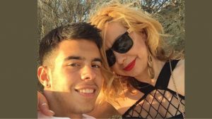 Στο Πανεπιστήμιο μαζί μάνα και γιος στη Λάρισα!