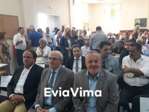 Στη ορκωμοσία του νέου δημοτικού συμβουλίου Κύμης Αλιβερίου, ο Θανάσης Ζεμπίλης