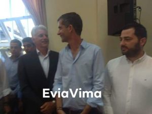 Στην ορκωμοσία Κοντζιά, ο Σπύρος Πνευματικός