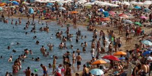 Καύσωνας σε όλη τη χώρα