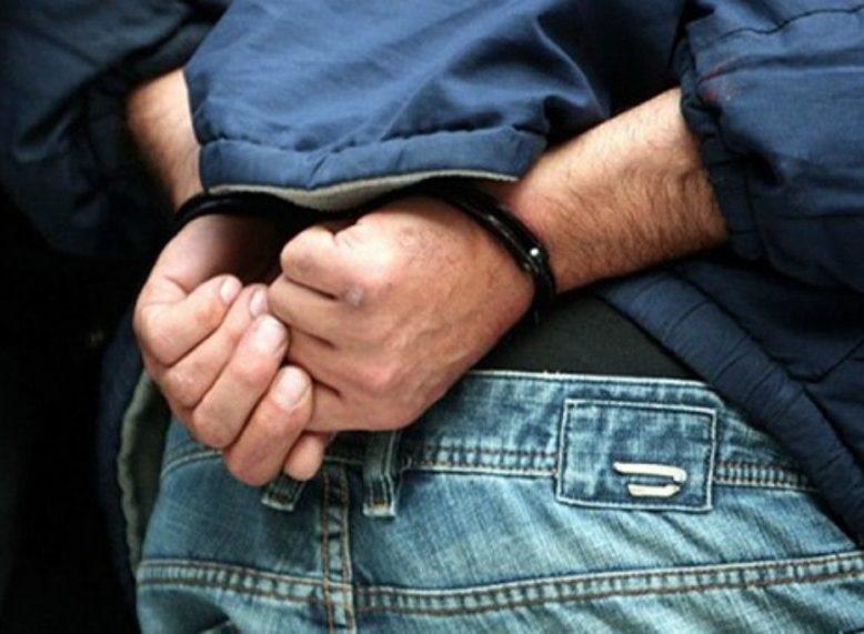 Συνελήφθη στην ευρύτερη περιοχή των Ψαχνών 35χρονος δραπέτης των φυλακών Δομοκού