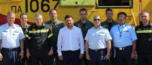 Το “ευχαριστώ” του Χαρδαλιά στους πιλότους των Canadair-ΦΩΤΟ