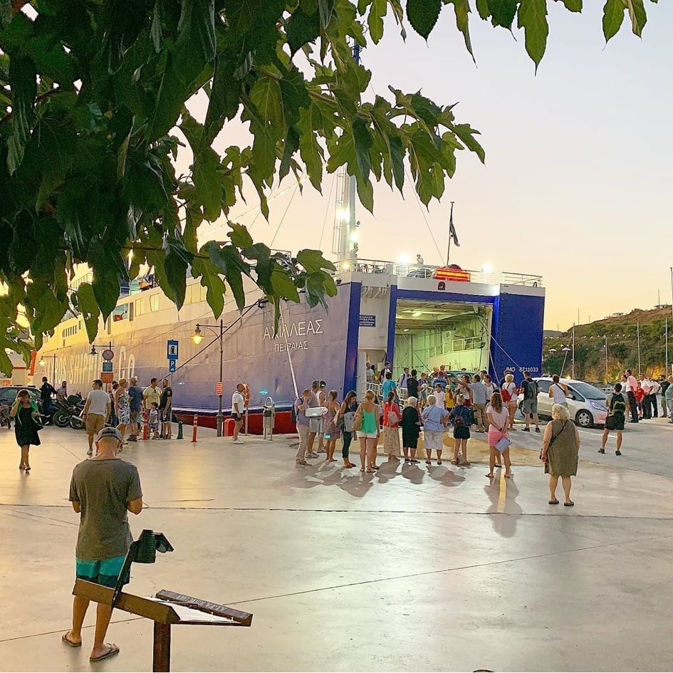 Σ.Ν.Ε.-Έκπτωση στα οχήματα για αυθημερόν μετάβαση στην Κύμη και επιστροφή