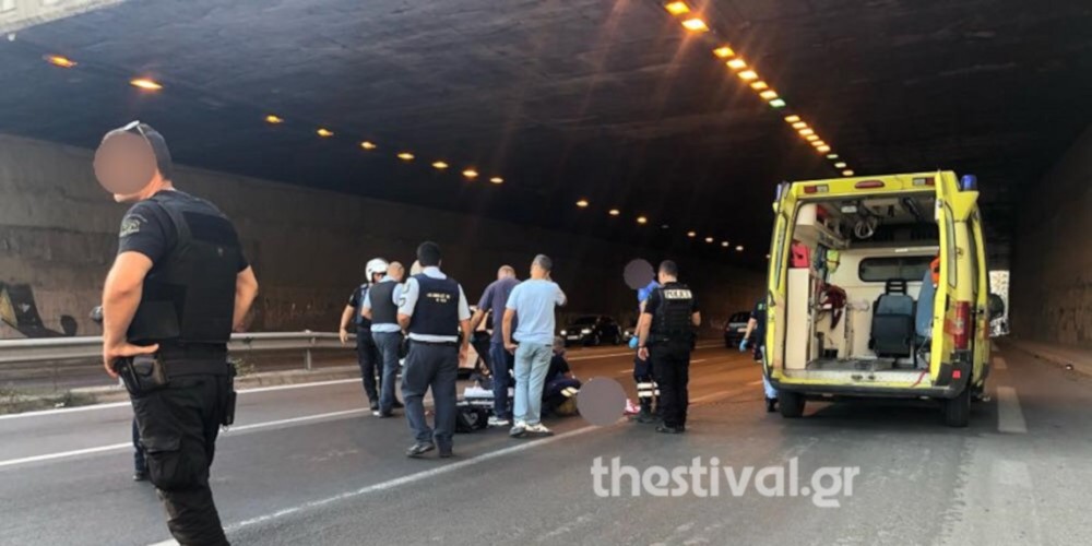 Σοκ στη Θεσσαλονίκη: Πήδηξε από γέφυρα για να αυτοκτονήσει κι έπεσε πάνω σε μοτοσικλετιστή