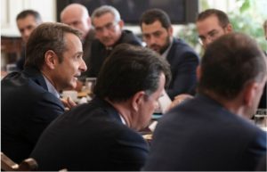 Στο Μέγαρο Μαξίμου ο Φάνης Σπανός στη συνάντηση του πρωθυπουργού με τους Περιφερειάρχες