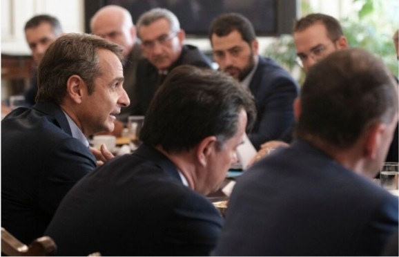 Στο Μέγαρο Μαξίμου ο Φάνης Σπανός στη συνάντηση του πρωθυπουργού με τους Περιφερειάρχες