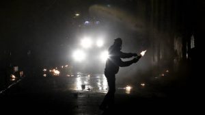 Νύχτα επεισοδίων στα Εξάρχεια: Έστησαν ενέδρα σε αστυνομικούς της ΔΙ.ΑΣ.