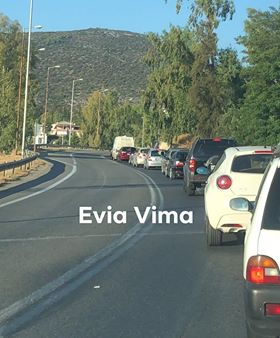 Αυξημένη κίνηση προς την υψηλή γέφυρα της Χαλκίδας