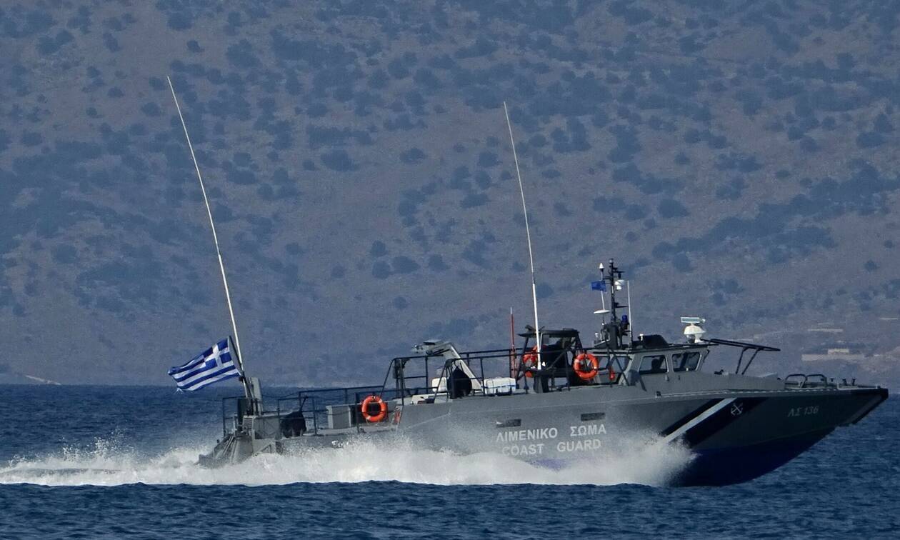 Μετανάστες βούλιαξαν τη βάρκα τους στη Λέσβο-Το Λιμενικό έσωσε 47, ένα παιδί νεκρό