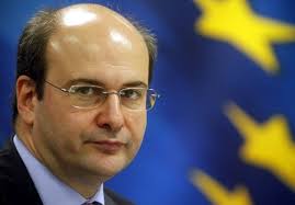 Καθησυχαστικός ο Χατζηδάκης: “Κανένας λόγος πανικού από την άνοδο των διεθνών τιμών του πετρελαίου”